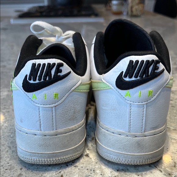 Men’s Nike Air Force 1 ‘07 LV8 \